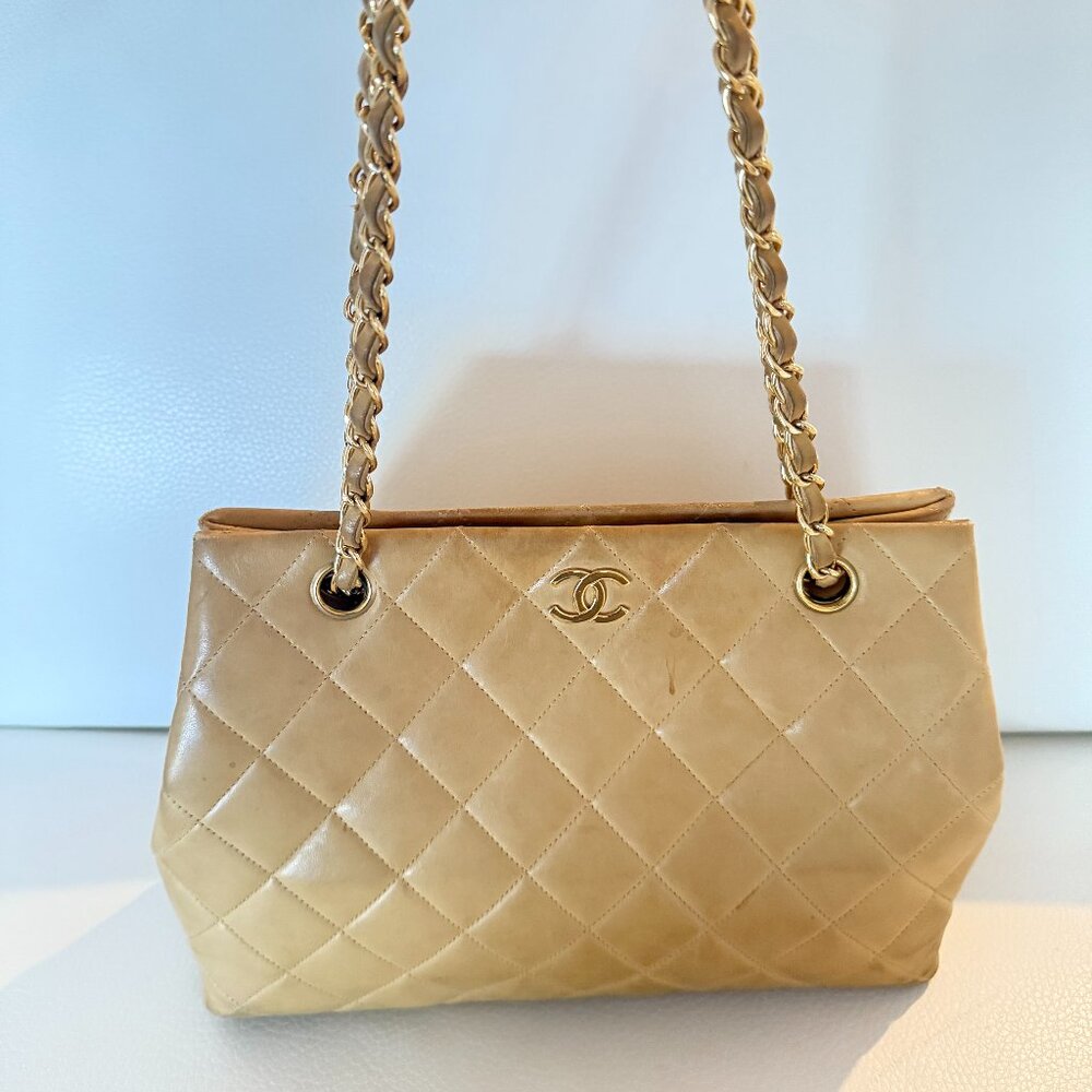 BEAUTIFUL UNIQUE CHANEL CAMEL QUILTED LEATHER SHOULDER BAG CROSSBODY PURSE